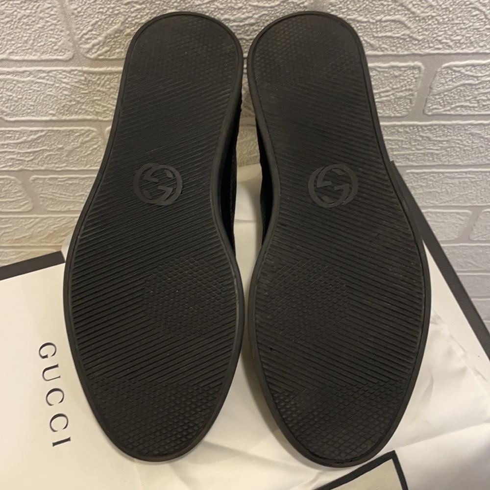 Gucci Men’s Low Top Sneakers - Picture 5 of 9